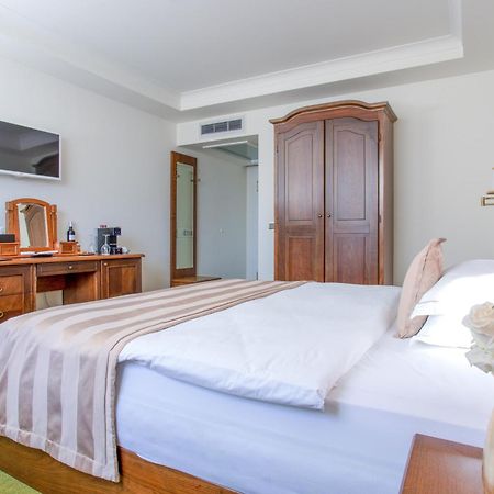 Hotel Garden Prisztina Zewnętrze zdjęcie