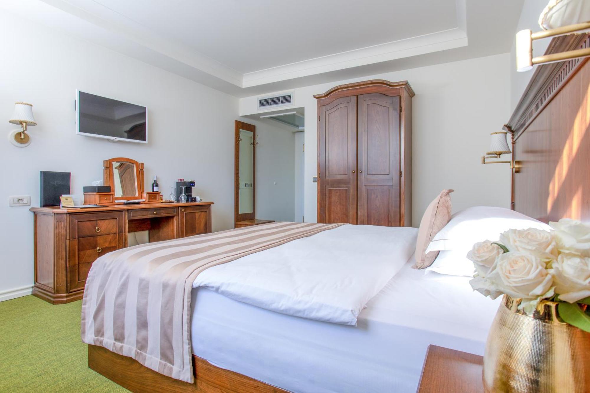 Hotel Garden Prisztina Zewnętrze zdjęcie